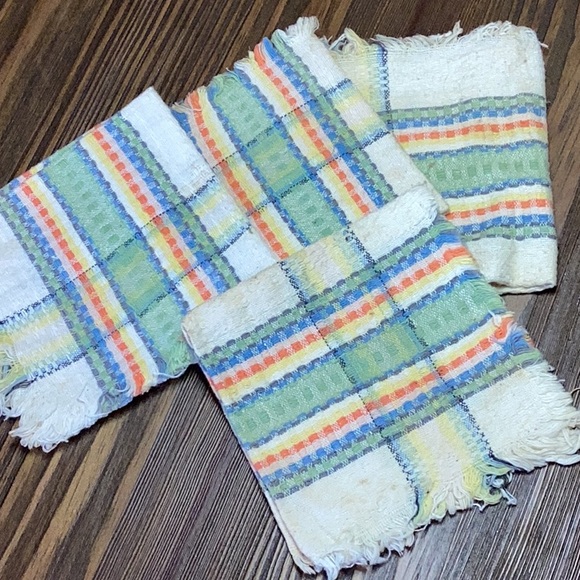 FINAL SALE PRICE Misc. Vintage Cloth Napkins x 9 - Picture 4 of 5